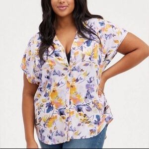 Torrid NWT - Purple Floral Rayon Slub Button-Front Dolman Top - Size 00